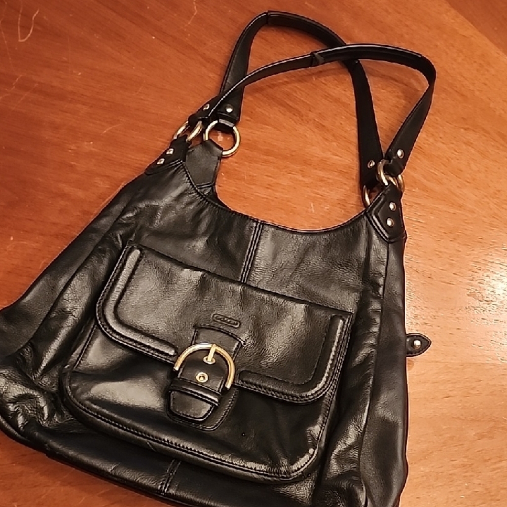 Coach F1880-F24686 black purse...SO PRETTY!!! IN EXCELLENT SHAPE!
